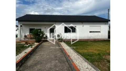 Moradia T3 para Venda em Arouca e Burgo
