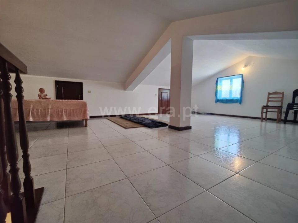 Moradia T3 para Venda em Vilar de Andorinho Foto 16
