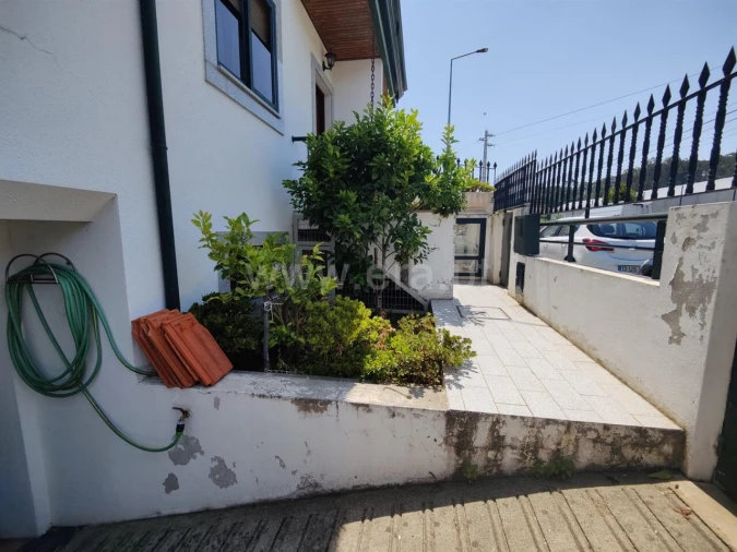 Moradia T3 para Venda em Vilar de Andorinho Foto 18