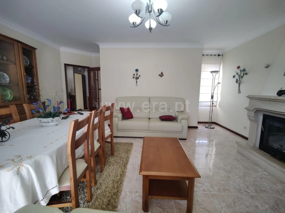 Moradia T3 para Venda em Vilar de Andorinho Foto 1