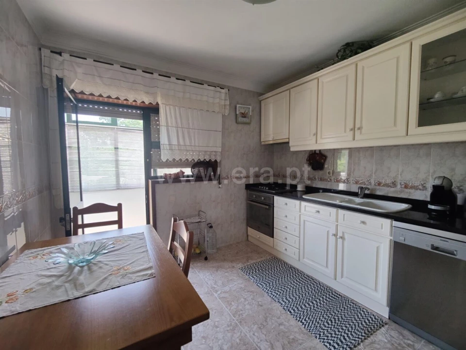 Moradia T3 para Venda em Vilar de Andorinho Foto 5