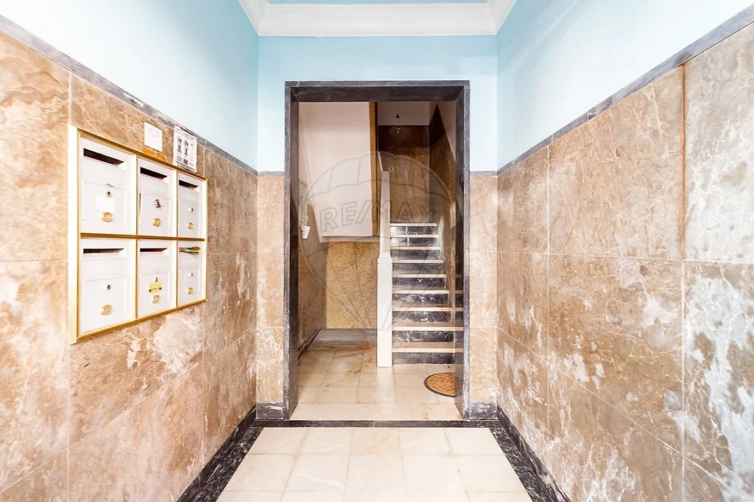 Apartamento T1 para Venda em Campolide Foto 45