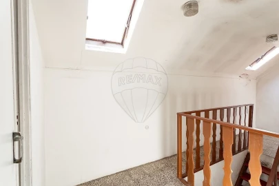 Apartamento T1 para Venda em Campolide