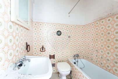 Apartamento T1 para Venda em Campolide