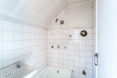 Apartamento T1 para Venda em Campolide