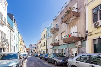 Apartamento T1 para Venda em Campolide