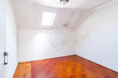 Apartamento T1 para Venda em Campolide