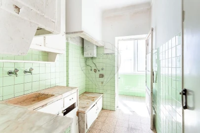 Apartamento T1 para Venda em Campolide
