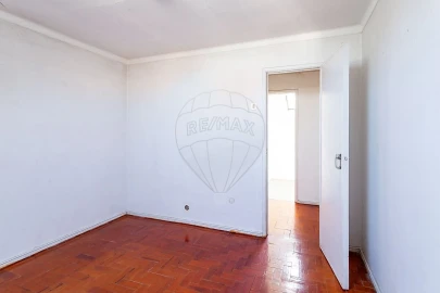Apartamento T1 para Venda em Campolide