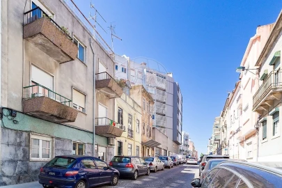 Apartamento T1 para Venda em Campolide