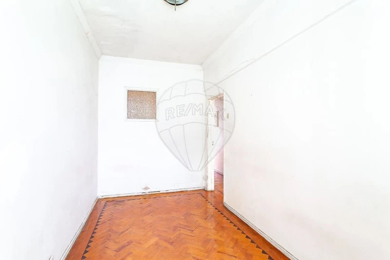Apartamento T1 para Venda em Campolide Foto 7