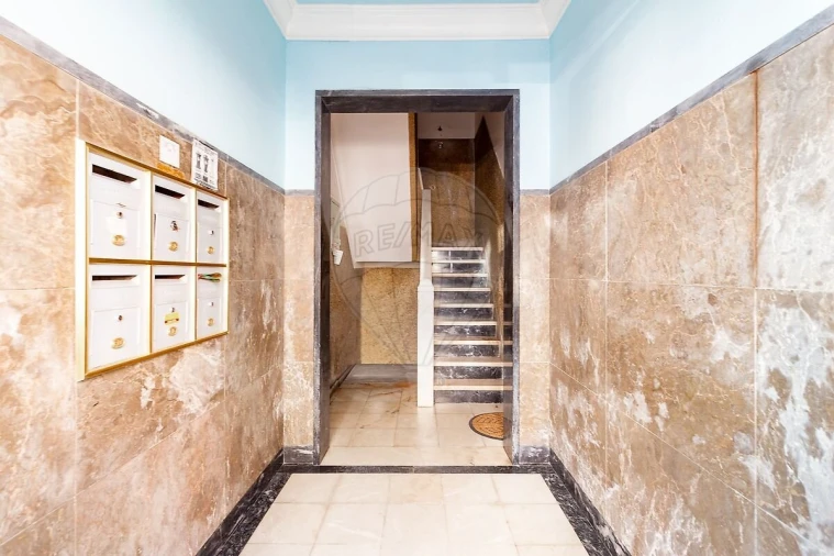 Apartamento T1 para Venda em Campolide Foto 45