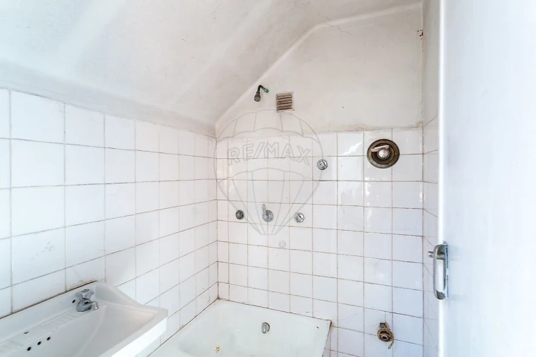 Apartamento T1 para Venda em Campolide Foto 25