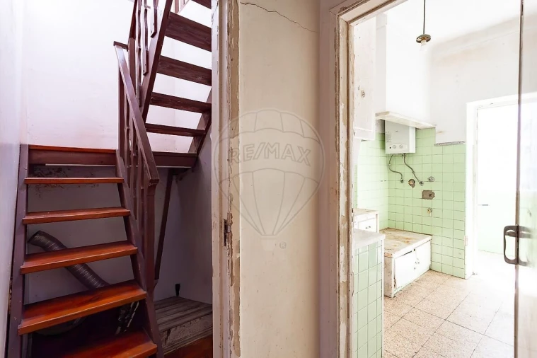 Apartamento T1 para Venda em Campolide Foto 20