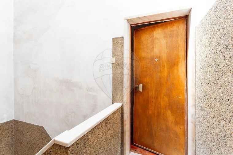 Apartamento T1 para Venda em Campolide Foto 44