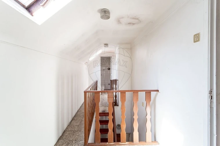 Apartamento T1 para Venda em Campolide Foto 43