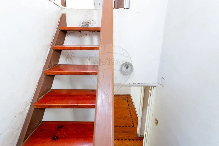 Apartamento T1 para Venda em Campolide Foto 24