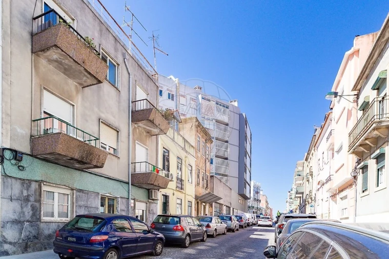 Apartamento T1 para Venda em Campolide Foto 47