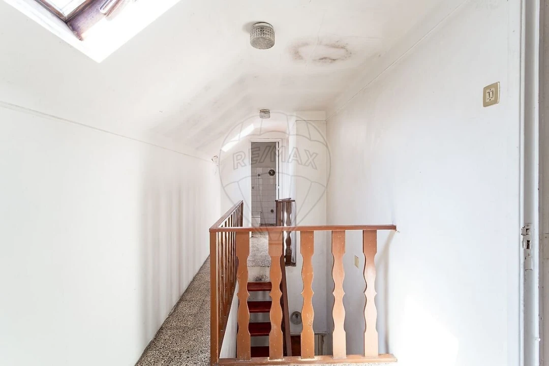 Apartamento T1 para Venda em Campolide Foto 43