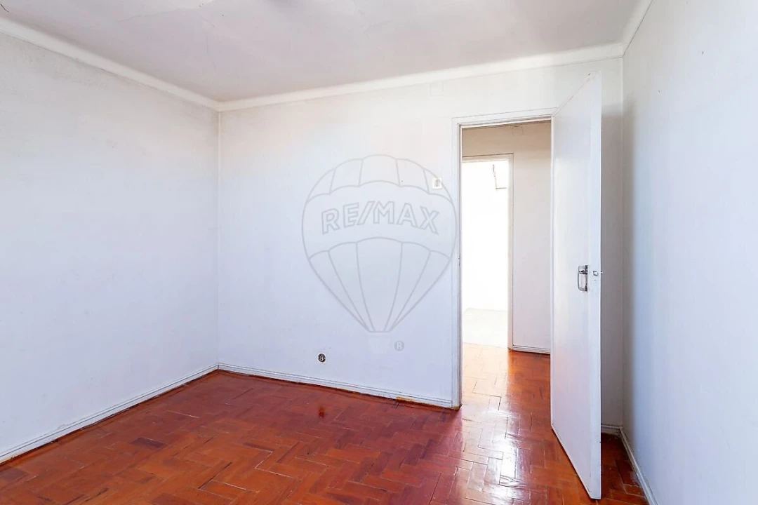 Apartamento T1 para Venda em Campolide Foto 40