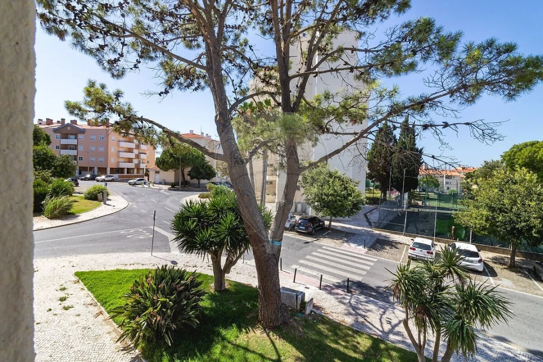 Apartamento T4 para Venda em Carcavelos e Parede Foto 28