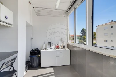 Apartamento T4 para Venda em Carcavelos e Parede