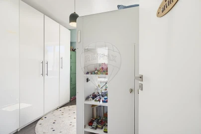 Apartamento T4 para Venda em Carcavelos e Parede