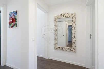 Apartamento T4 para Venda em Carcavelos e Parede