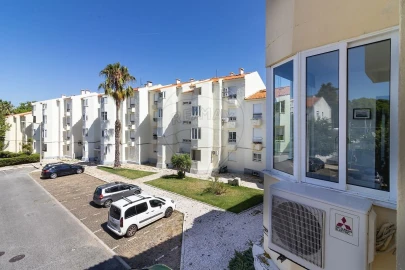 Apartamento T4 para Venda em Carcavelos e Parede