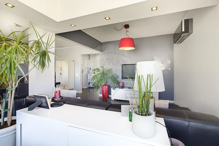 Apartamento T4 para Venda em Carcavelos e Parede Foto 4