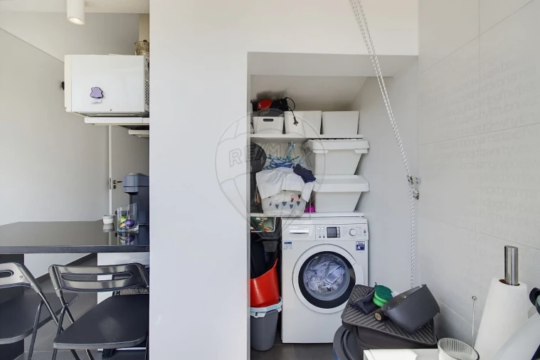 Apartamento T4 para Venda em Carcavelos e Parede Foto 11