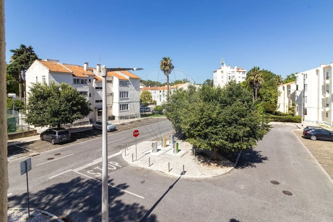 Apartamento T4 para Venda em Carcavelos e Parede Foto 29