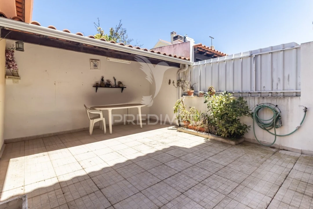 Moradia T3 para Venda em Quinta do Conde Foto 2