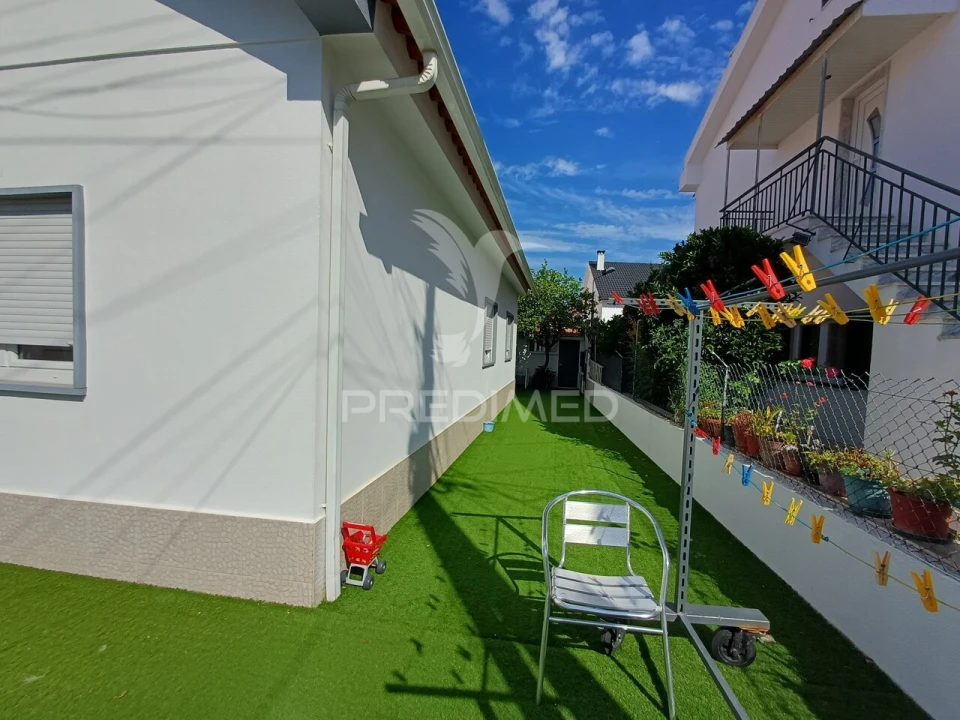 Moradia T3 para Venda em Quinta do Conde Foto 5