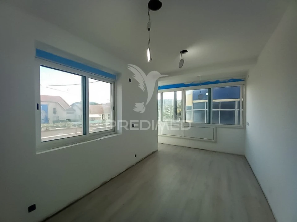 Apartamento T4 para Venda em Laranjeiro e Feijó Foto 22