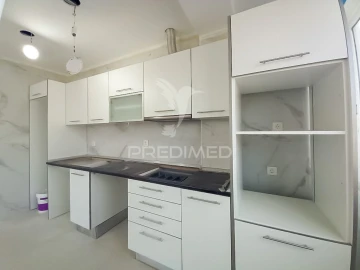 Apartamento T4 para Venda em Laranjeiro e Feijó