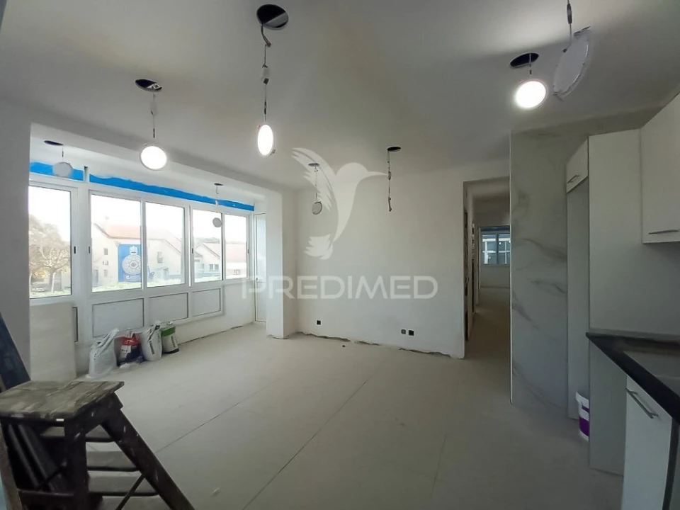 Apartamento T4 para Venda em Laranjeiro e Feijó Foto 23