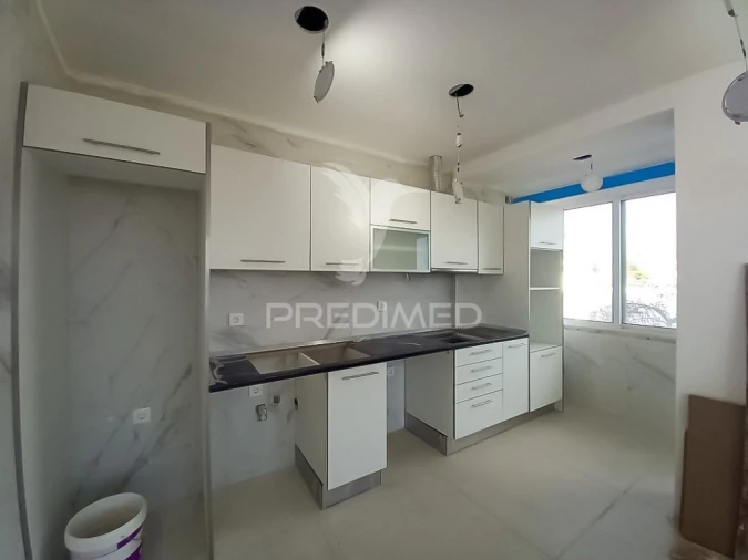 Apartamento T4 para Venda em Laranjeiro e Feijó Foto 10