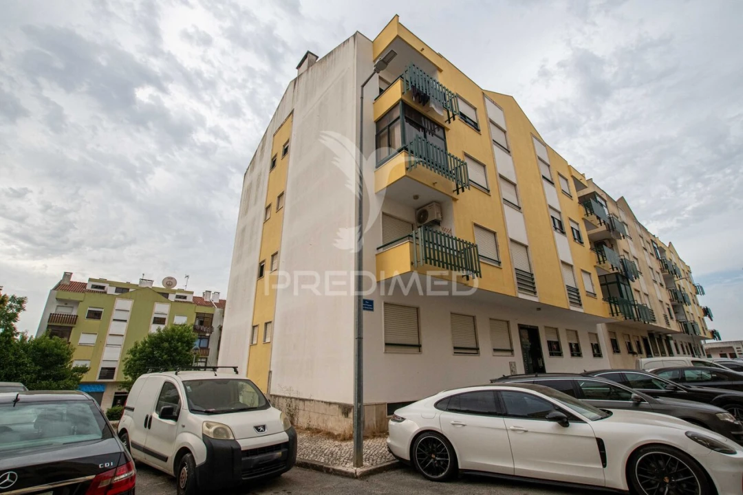 Apartamento T3 para Venda em Alverca do Ribatejo e Sobralinho Foto 3
