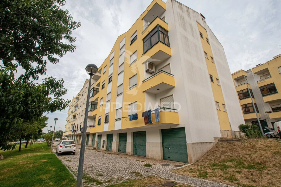 Apartamento T3 para Venda em Alverca do Ribatejo e Sobralinho Foto 4