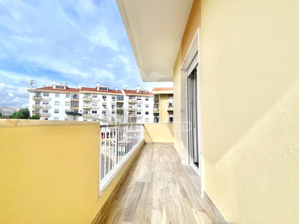 Apartamento T3 para Venda em Santa Iria de Azoia, São João da Talha e Bobadela Foto 27