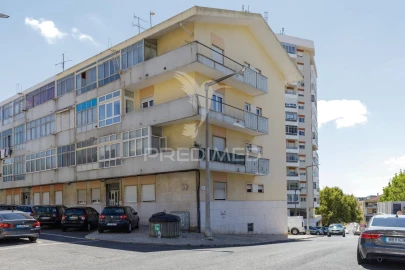 Apartamento T3 para Venda em Santa Iria de Azoia, São João da Talha e Bobadela