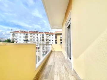 Apartamento T3 para Venda em Santa Iria de Azoia, São João da Talha e Bobadela