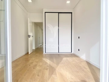 Apartamento T3 para Venda em Santa Iria de Azoia, São João da Talha e Bobadela