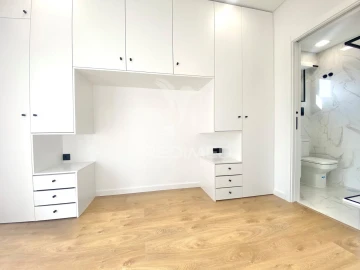 Apartamento T3 para Venda em Santa Iria de Azoia, São João da Talha e Bobadela