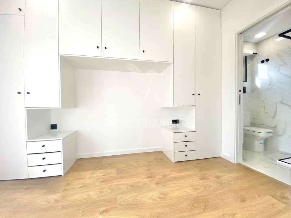 Apartamento T3 para Venda em Santa Iria de Azoia, São João da Talha e Bobadela Foto 25