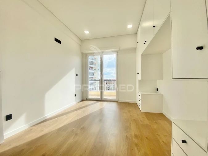 Apartamento T3 para Venda em Santa Iria de Azoia, São João da Talha e Bobadela Foto 21