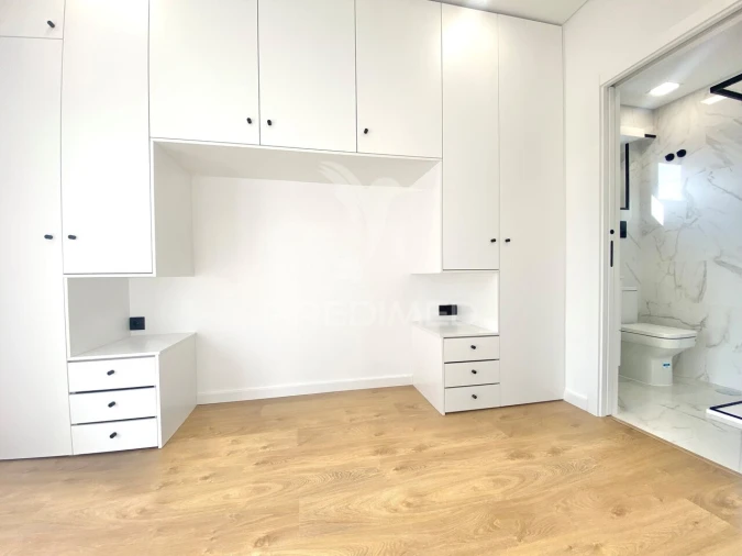 Apartamento T3 para Venda em Santa Iria de Azoia, São João da Talha e Bobadela Foto 25