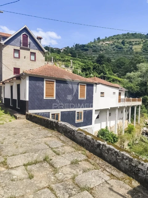 Moradia T4 para Venda em São João de Fontoura