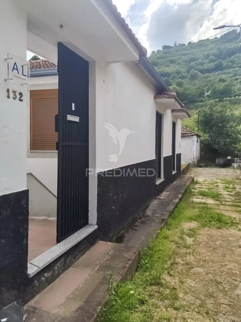 Moradia T4 para Venda em São João de Fontoura